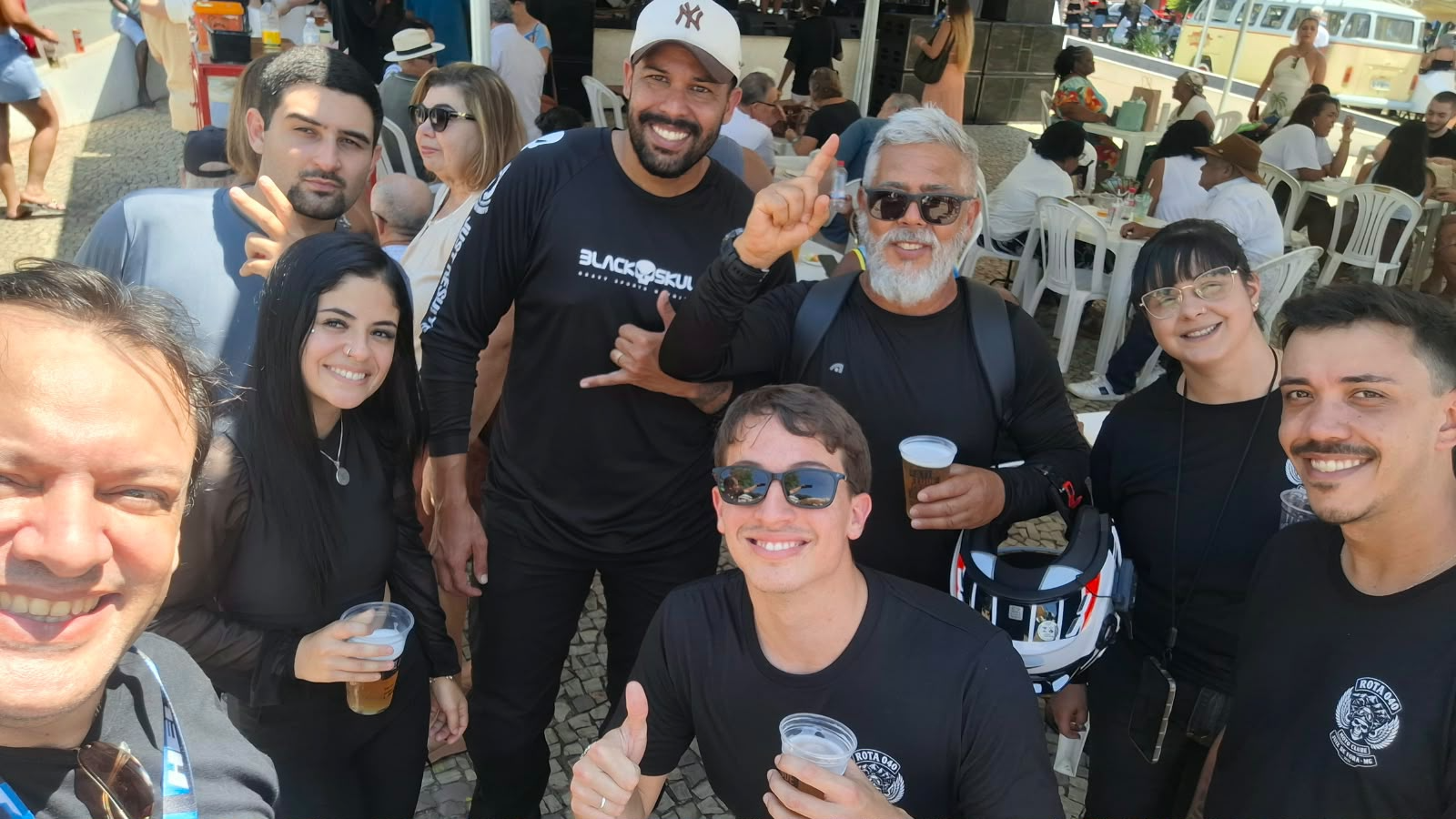 Integrantes do Rota 040 MC reunidos durante um encontro